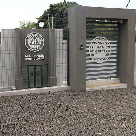Millennium Body Guards Guesthouse Hartbeespoort Exterior foto